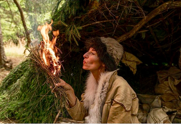Nicole Apelian, Naomi Walmsley, and Theresa-Kamper on Surviving The Stone Age - Adventure In The Wild