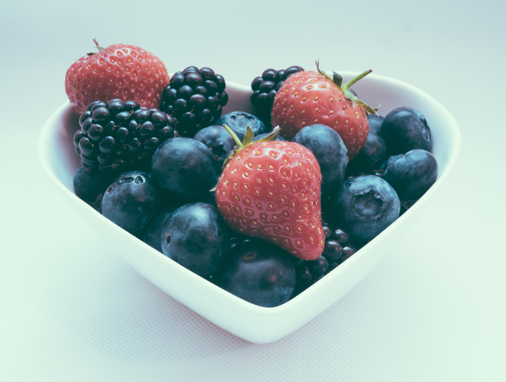 anti-inflammatory berries blackberry strawberry blueberry
