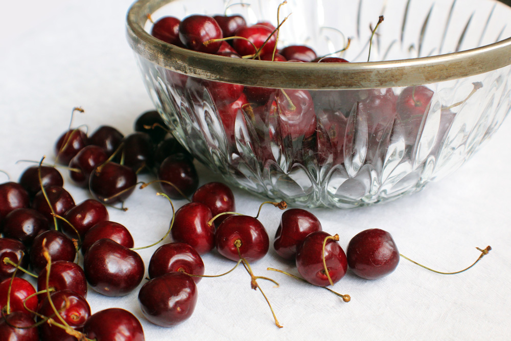 bowl of fresh cherries