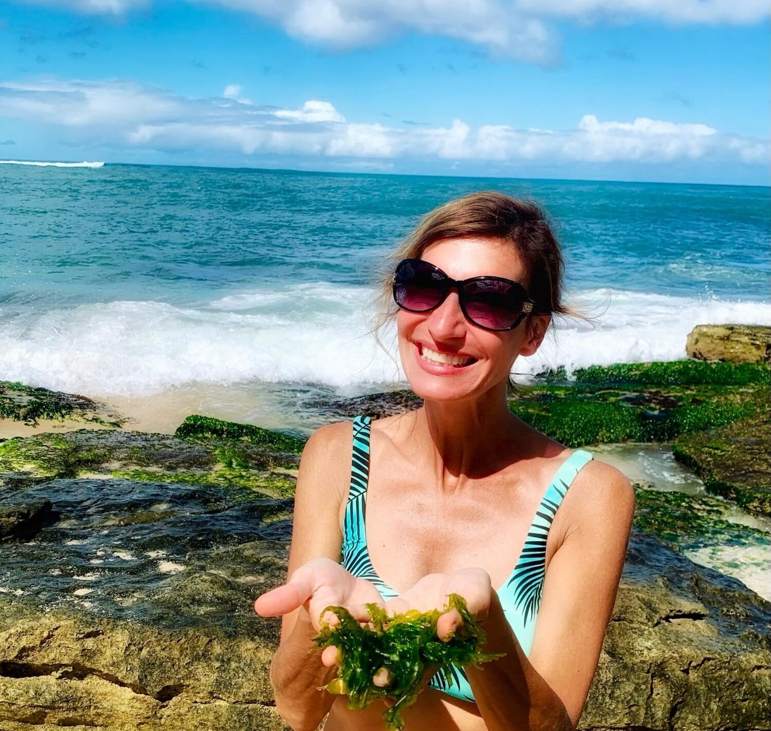 Nicole Apelian foraged seaweed beach in Hawaii